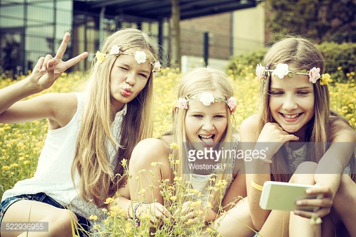kids with flowers pic