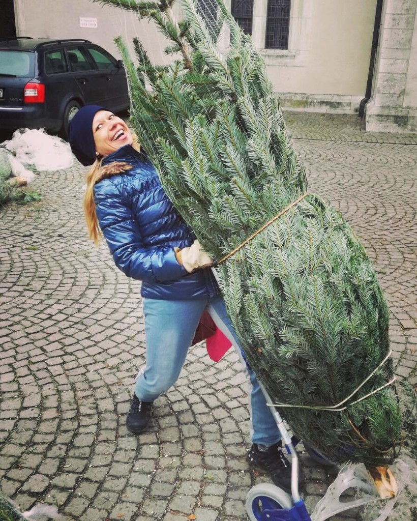 Christmas tree selfie