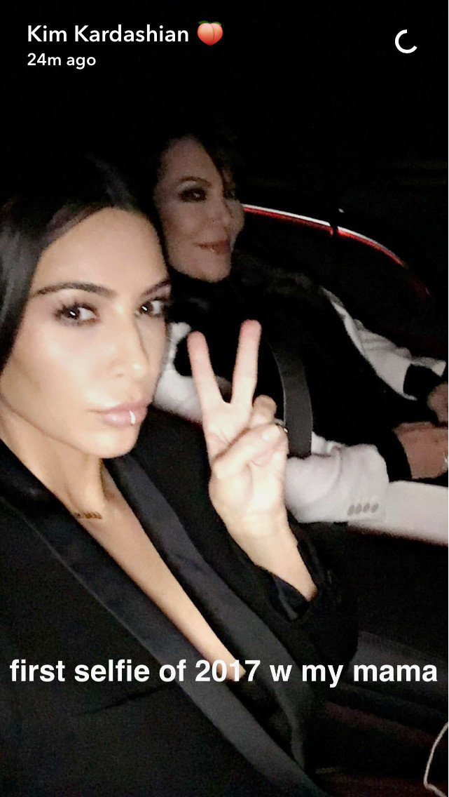 Kim Kardashian selfie 2017
