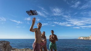 Hover Camera Passport Drone: new way of taking selfies