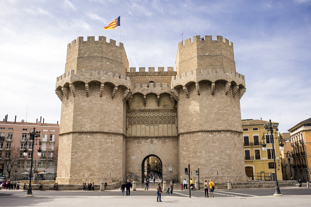 Best selfie in Valencia - Torres de Serrano