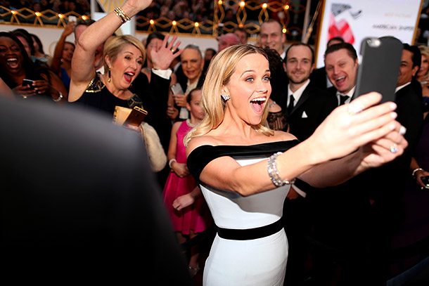 Reese Witherspoon selfie