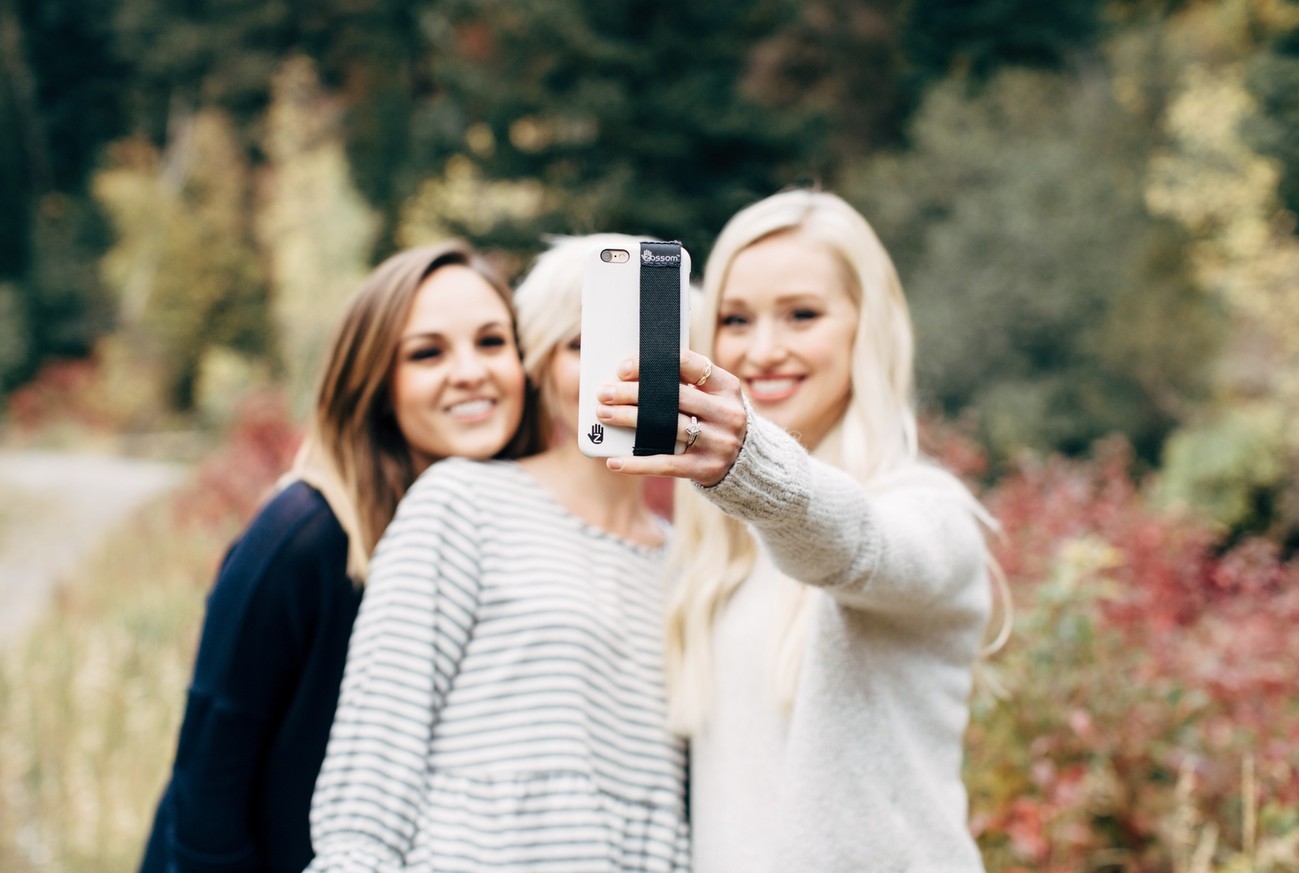 New devices for perfect selfies zossom